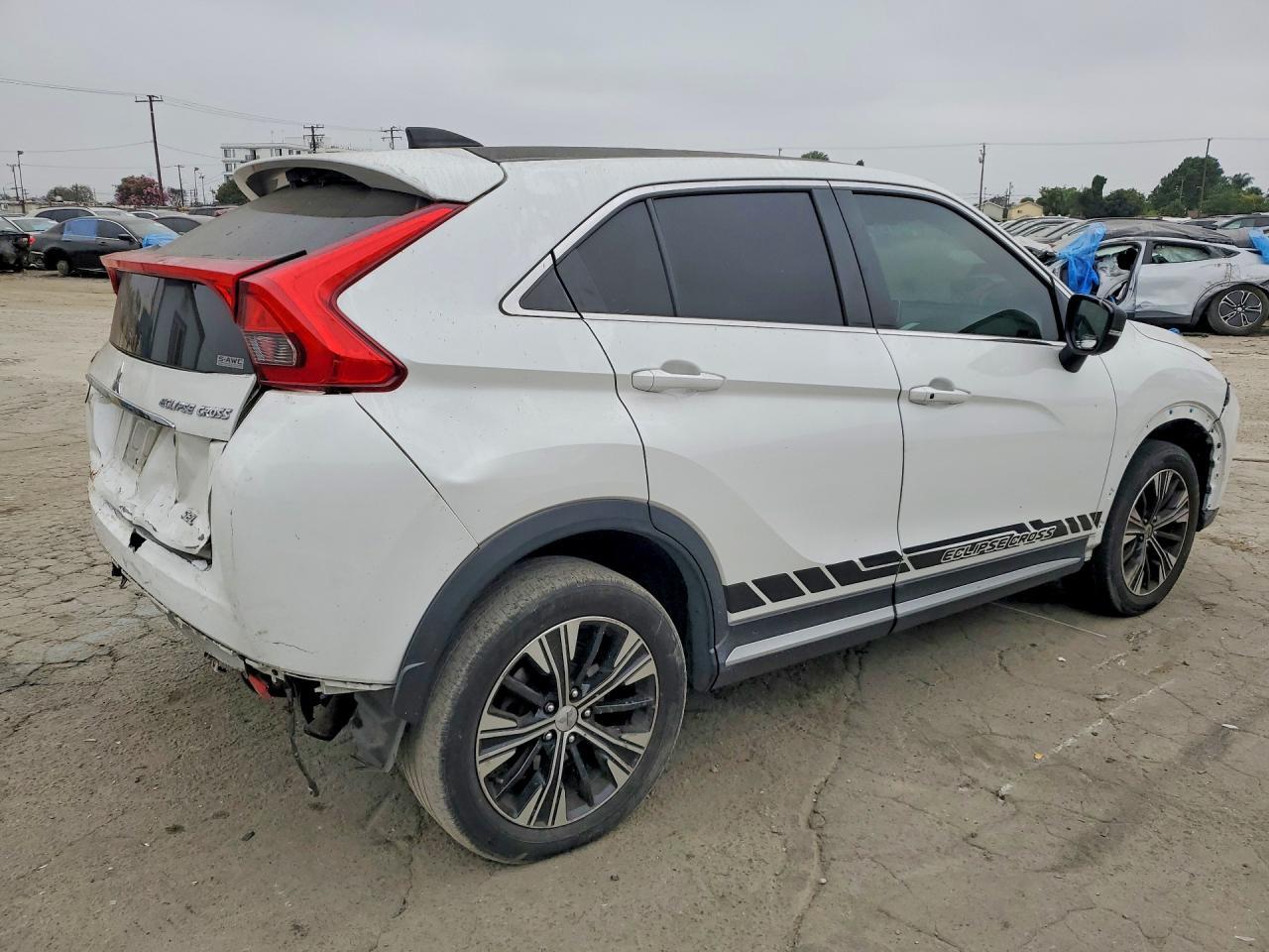 2018 Mitsubishi Eclipse Cross Se - zdjęcie 3