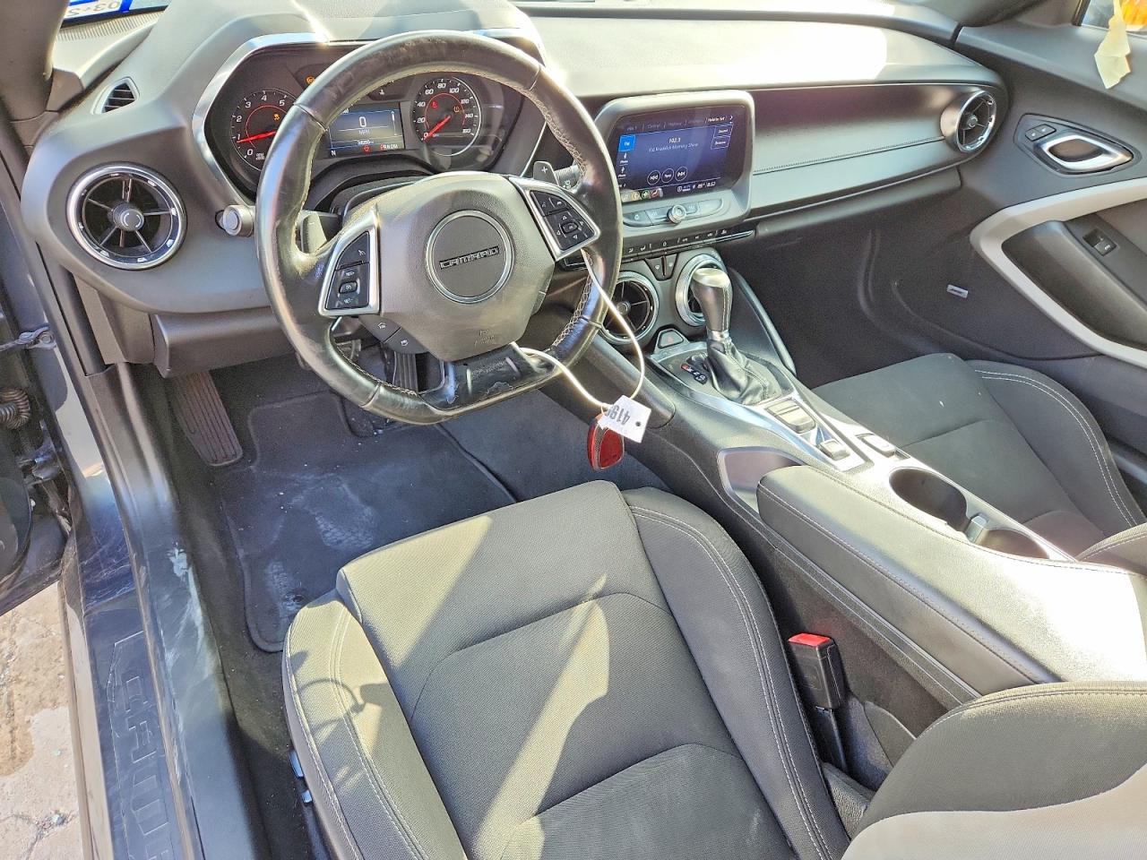 2021 Chevrolet Camaro - zdjęcie 8