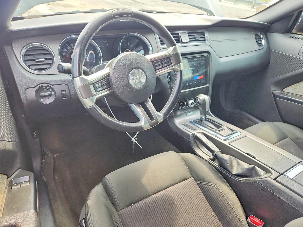 2014 Ford Mustang - zdjęcie 8