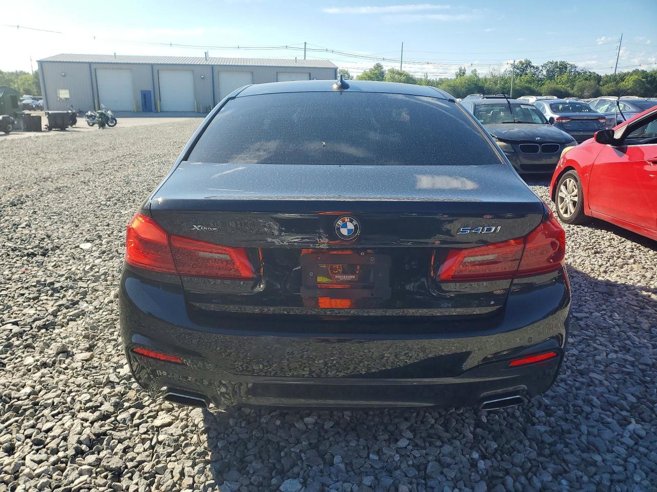 2017 BMW Seria 5 540i - zdjęcie 6