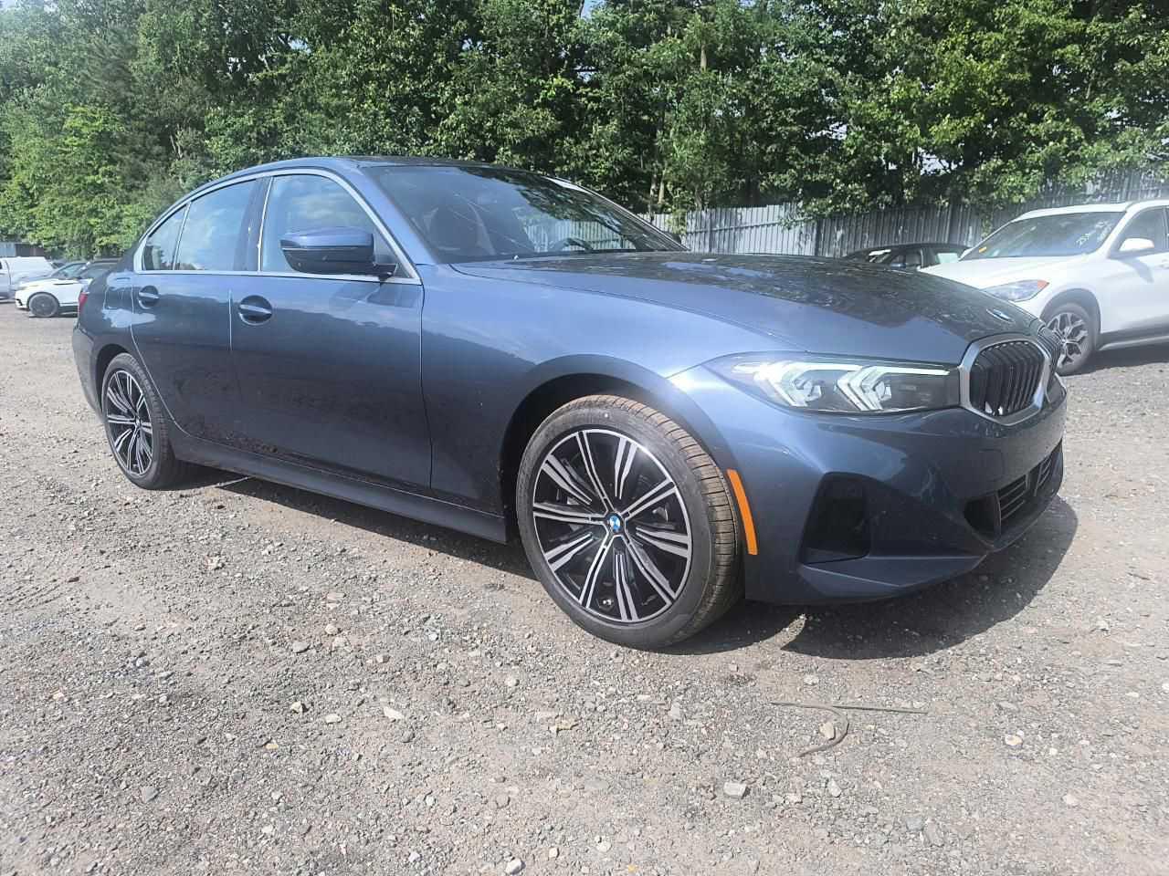 2026 BMW 330Xi - zdjęcie 3