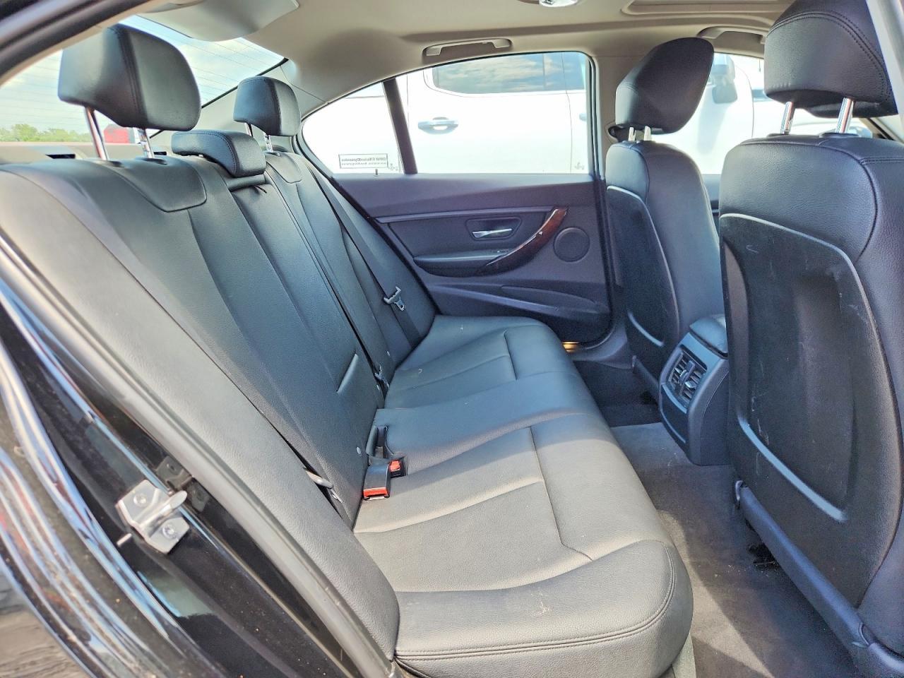 2014 BMW 320 I xDrive - zdjęcie 10