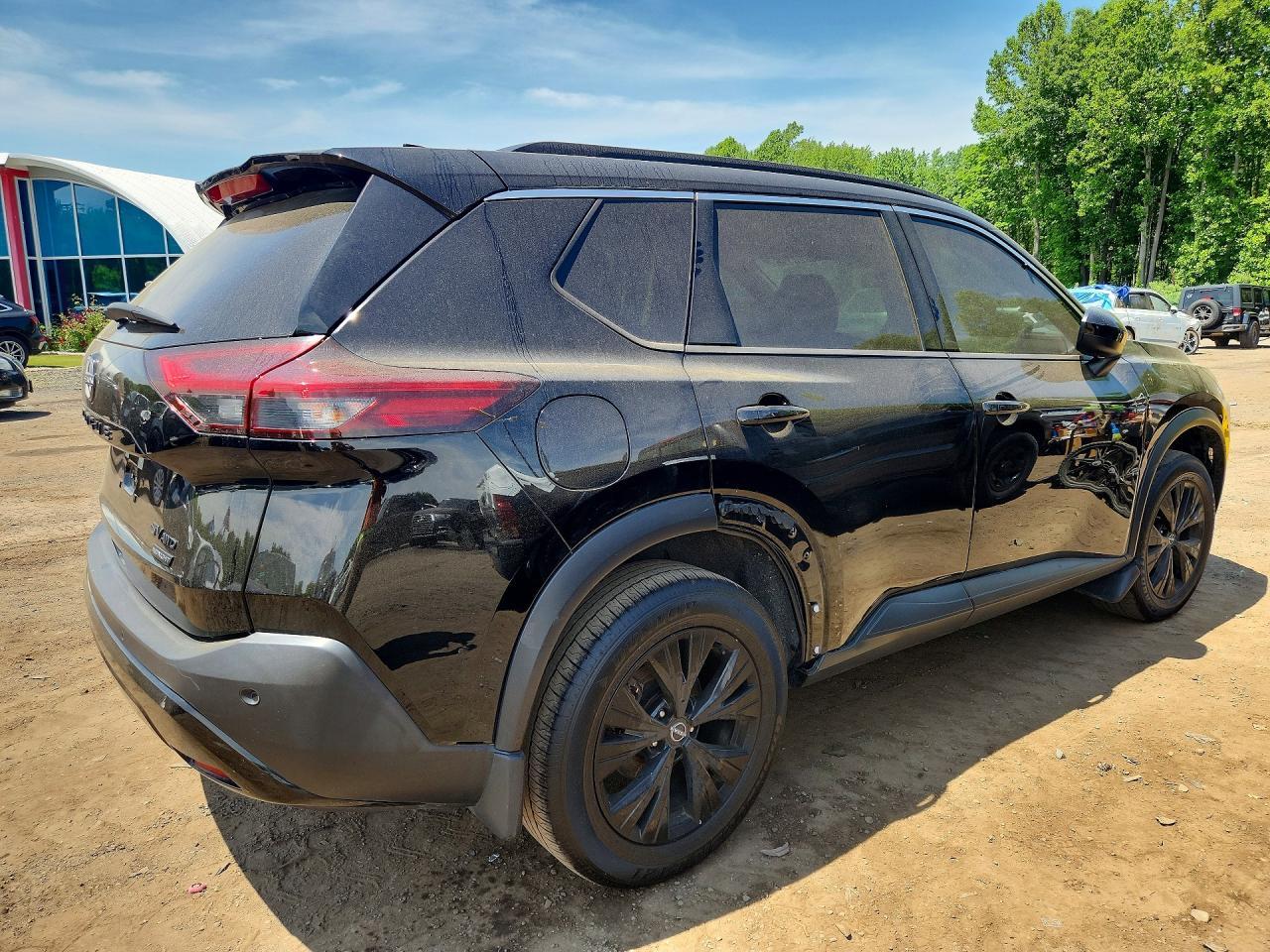 2023 Nissan Rogue Sv - zdjęcie 3