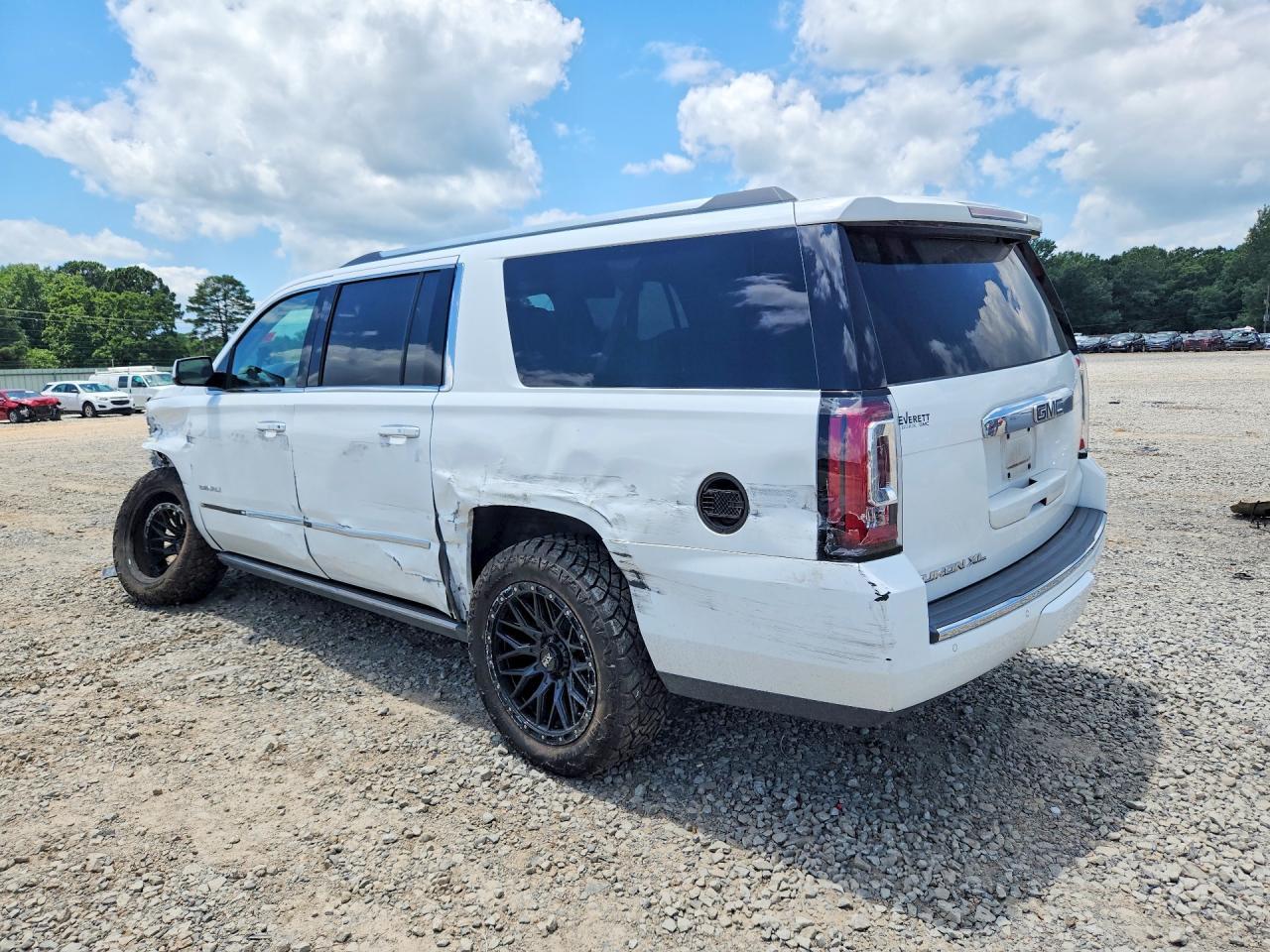 2016 GMC Yukon Xl Denali - zdjęcie 2