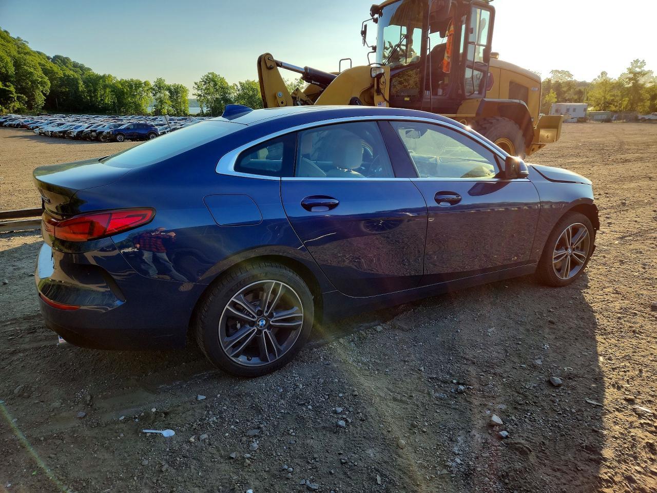 2022 BMW 228Xi - zdjęcie 3