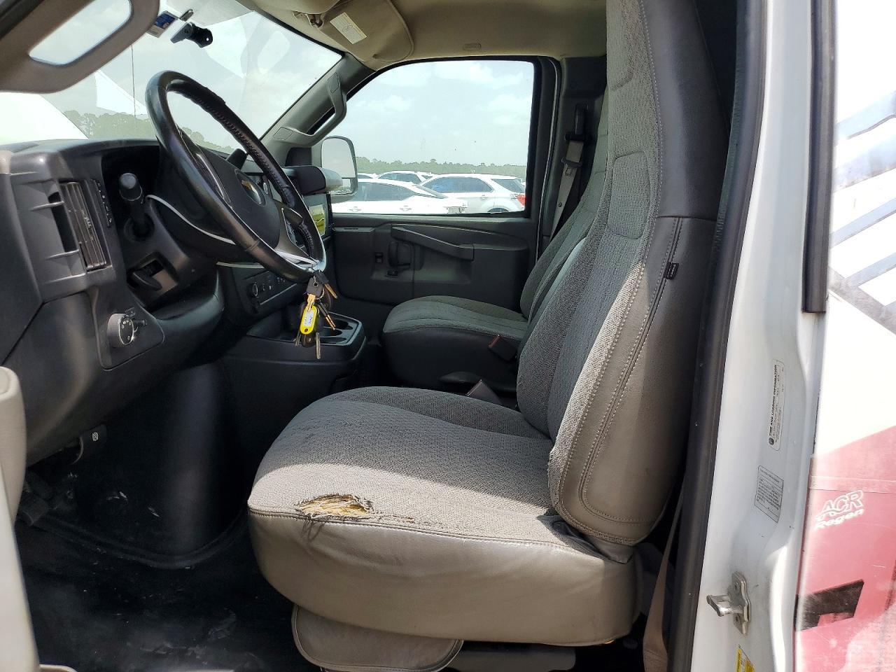 2017 Chevrolet Express G3500 - zdjęcie 7