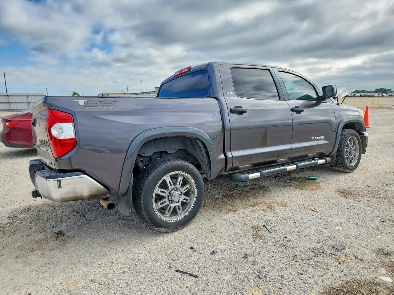 2017 Toyota Tundra Crewmax Sr5 - zdjęcie 3
