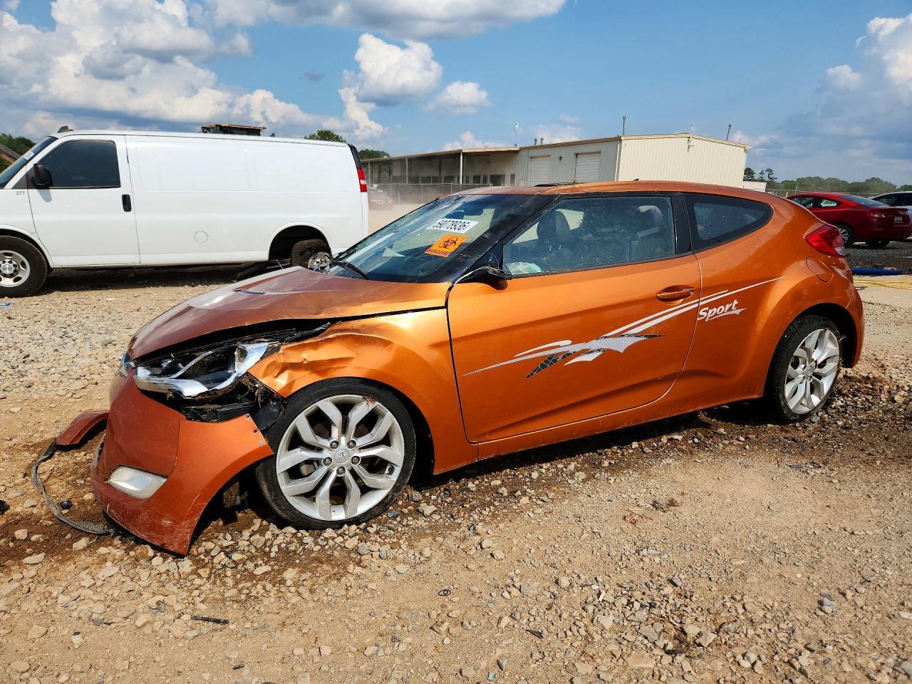 2013 Hyundai Veloster Base - zdjęcie główne