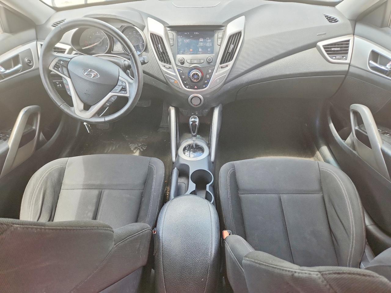 2017 Hyundai Veloster Base - zdjęcie 8