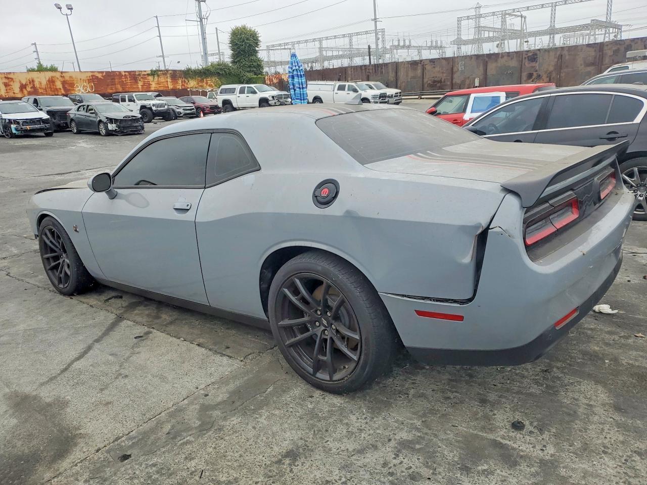 2022 Dodge Challenger R - zdjęcie 2