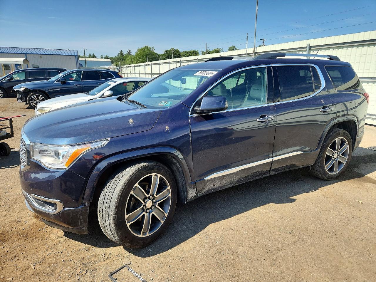 2018 GMC Acadia Denali - zdjęcie główne