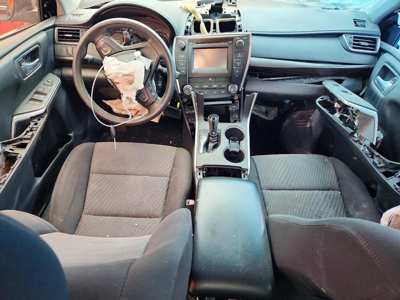 2015 Toyota Camry Le - zdjęcie 8