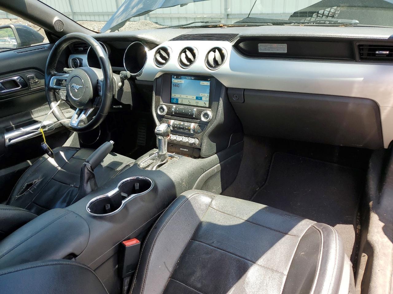 2017 Ford Mustang - zdjęcie 8