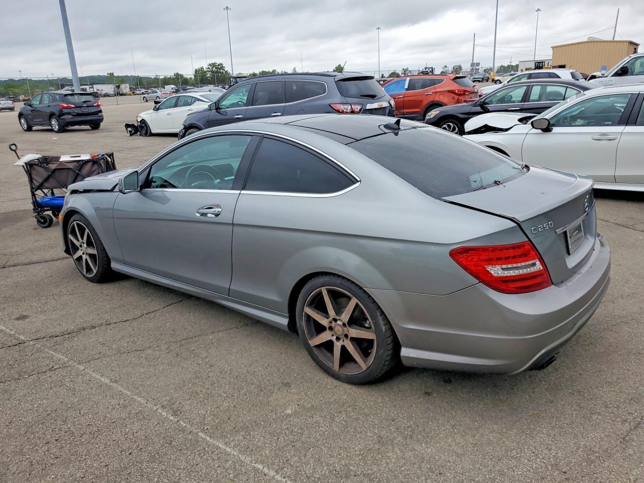 2015 Mercedes-Benz C 250 - zdjęcie 2