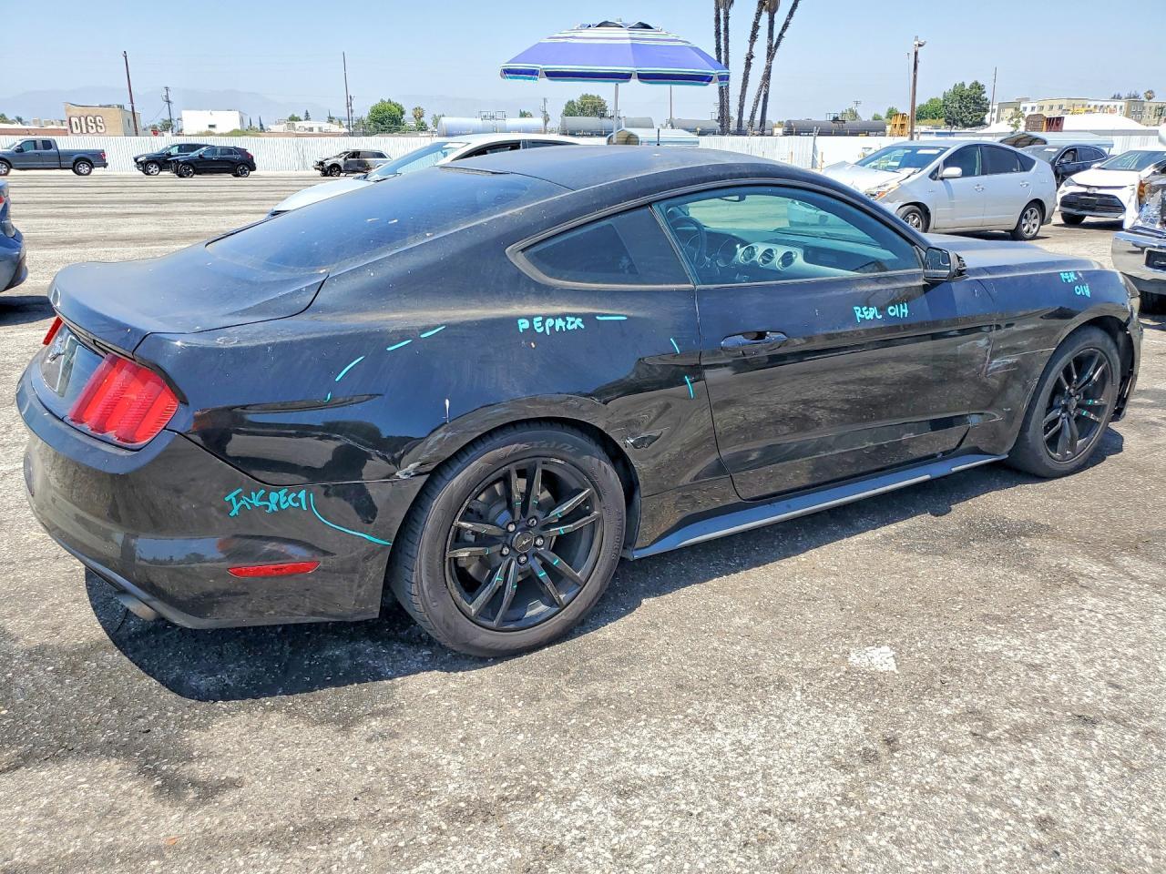 2016 Ford Mustang - zdjęcie 3
