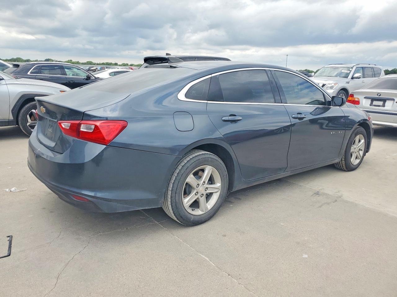 2019 Chevrolet Malibu Ls - zdjęcie 3