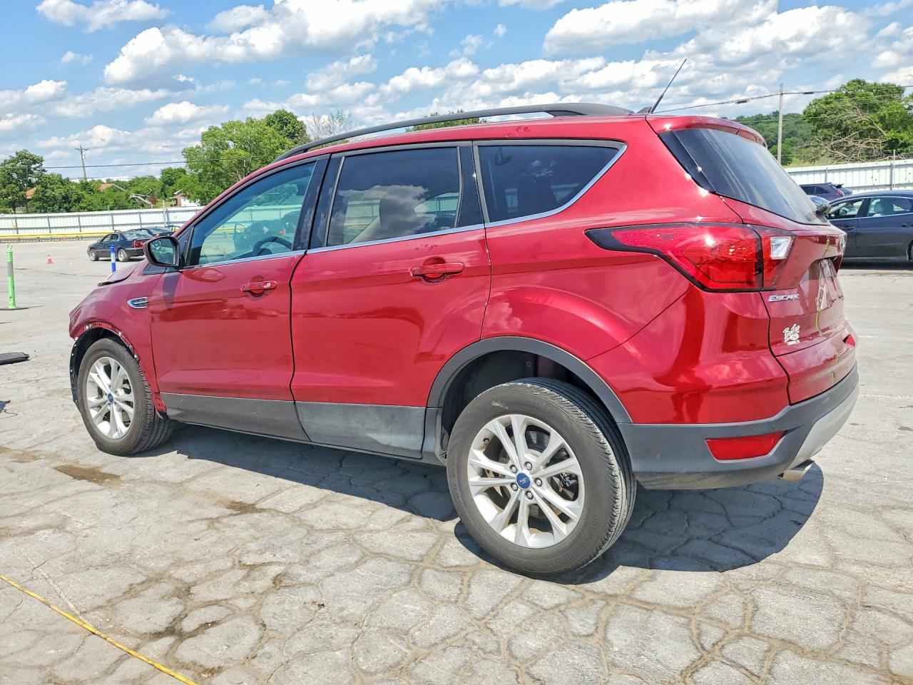 2019 Ford Escape - zdjęcie 2