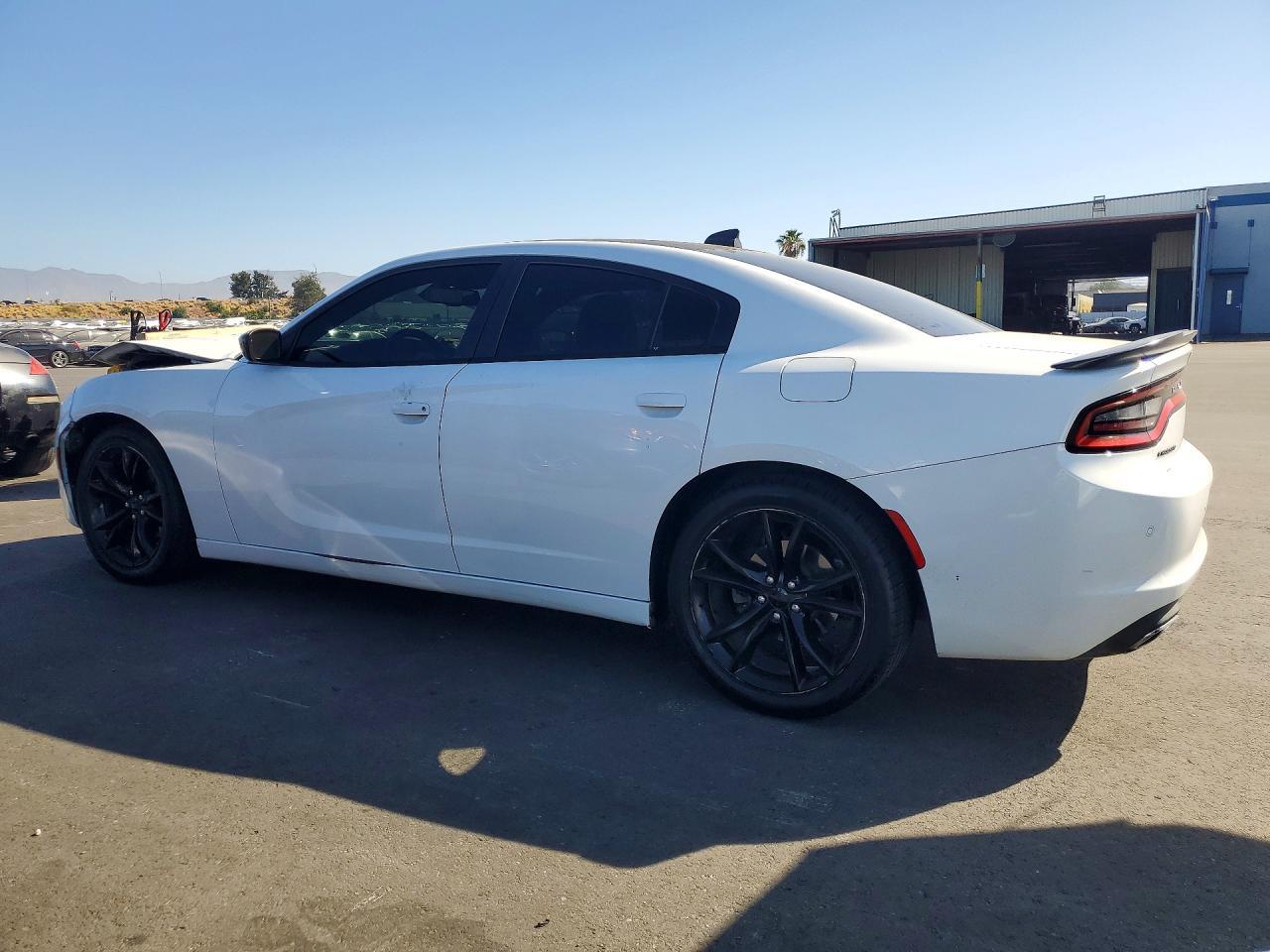 2016 Dodge Charger Sxt - zdjęcie 2