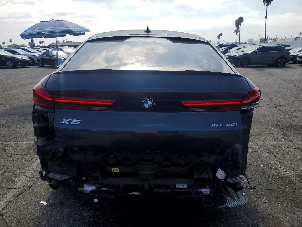 2022 BMW X6 xDrive40I - zdjęcie 6
