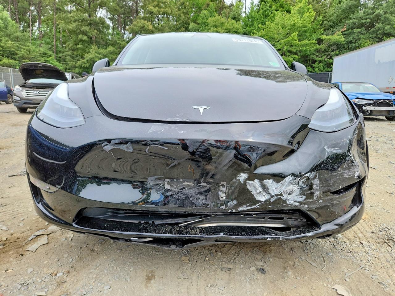 2024 Tesla Model Y - zdjęcie 5
