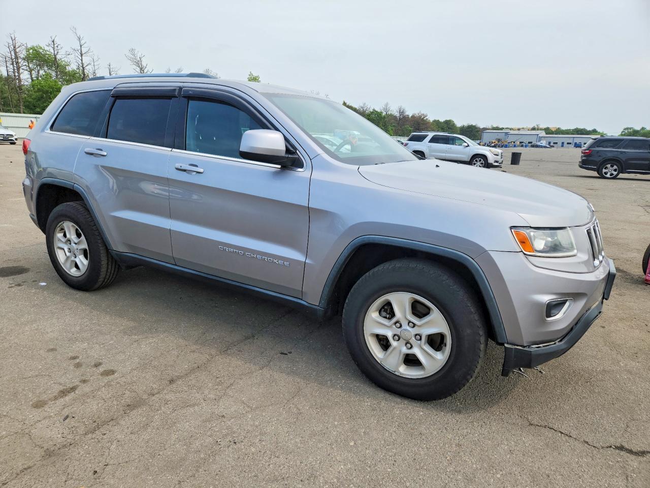 2014 Jeep Grand Cherokee Laredo - zdjęcie 4