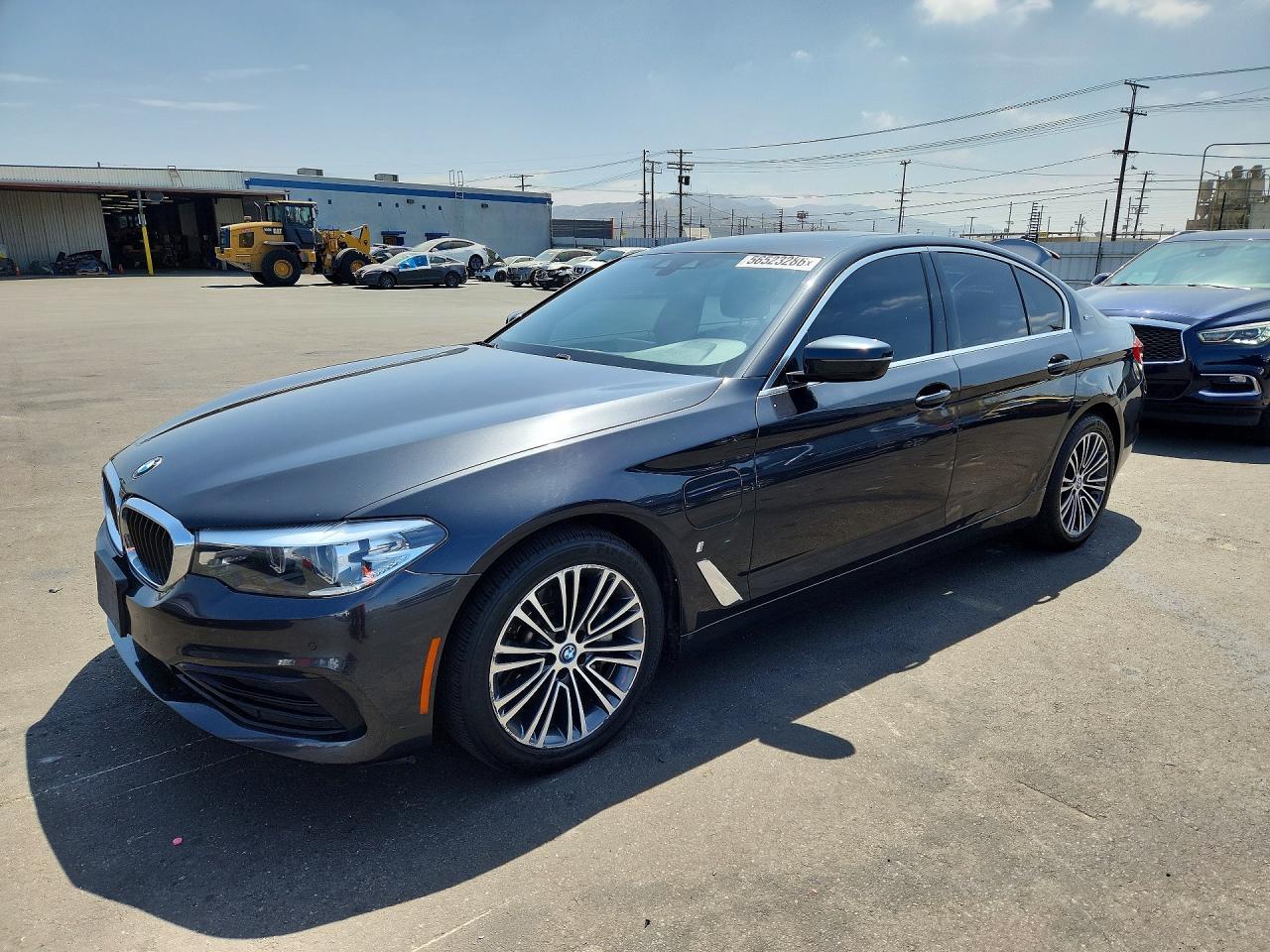 2019 BMW 530E - zdjęcie główne