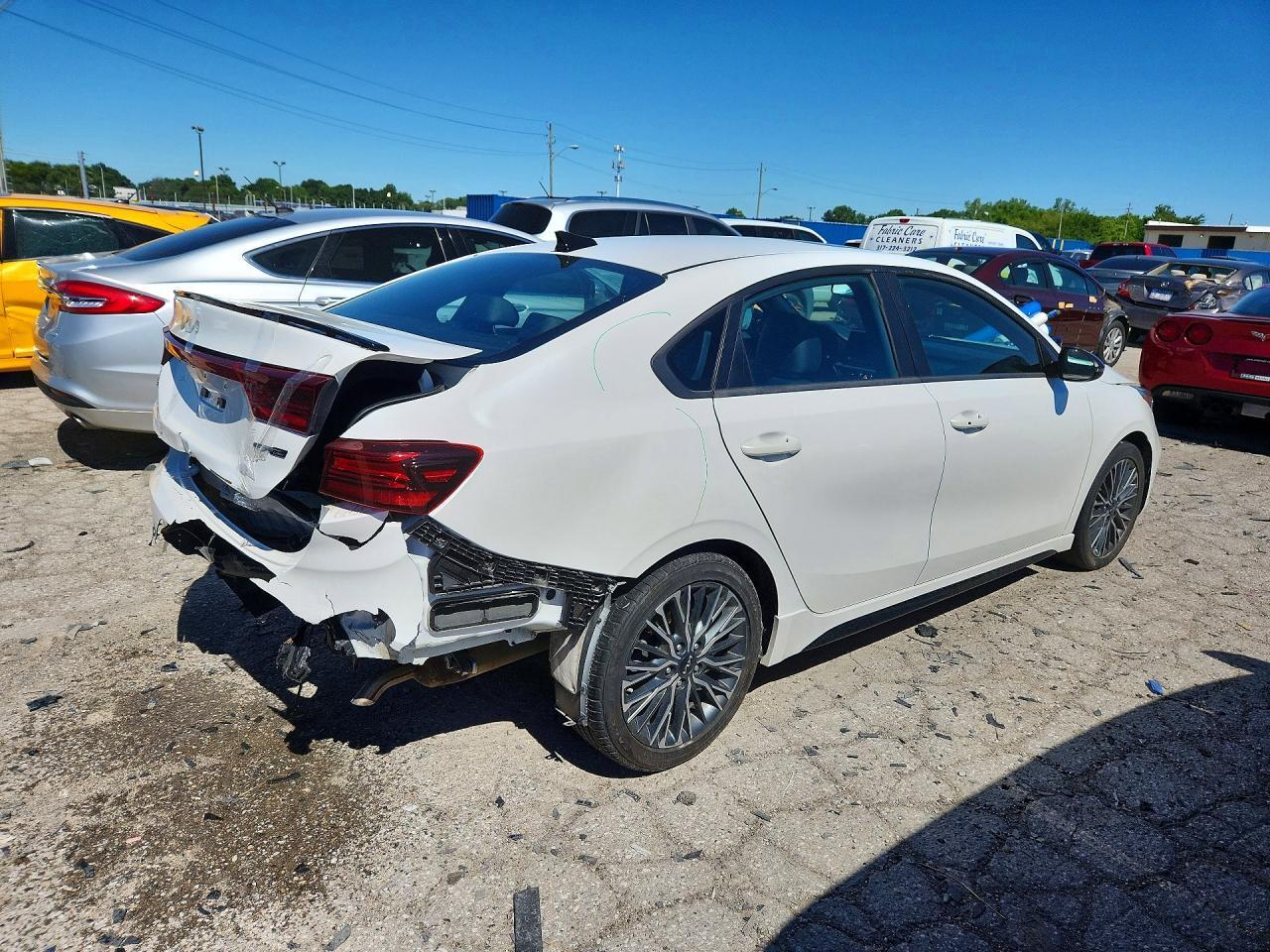 2023 Kia Forte Gt Line - zdjęcie 3