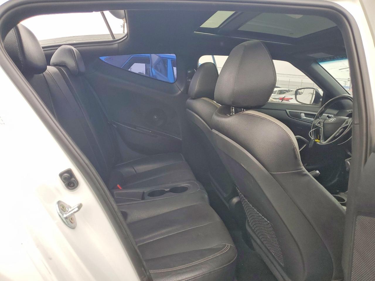 2016 Hyundai Veloster Turbo - zdjęcie 10