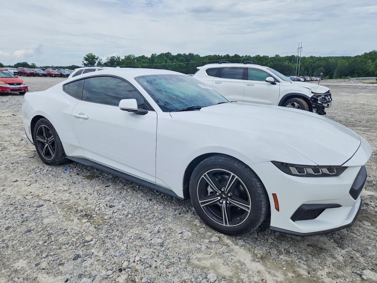 2024 Ford Mustang - zdjęcie 4