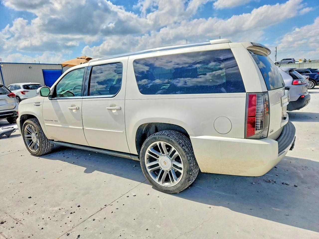 2013 Cadillac Escalade Esv Premium - zdjęcie 2