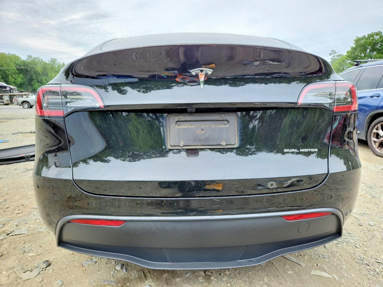 2024 Tesla Model Y - zdjęcie 6
