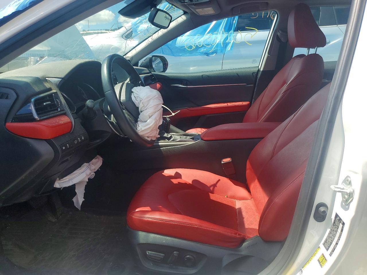 2022 Toyota Camry Xse - zdjęcie 7
