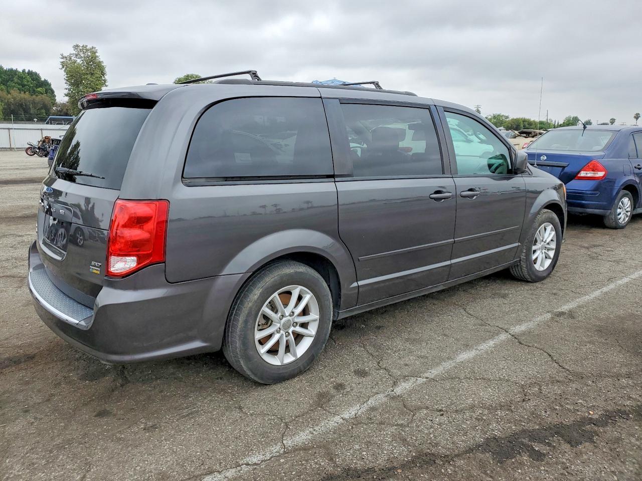 2016 Dodge Grand Caravan Sxt - zdjęcie 3