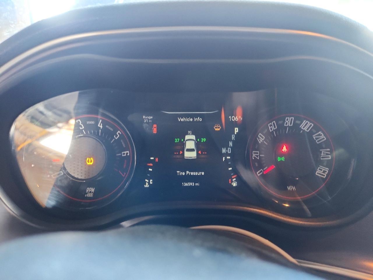 2017 Dodge Challenger Sxt - zdjęcie 9