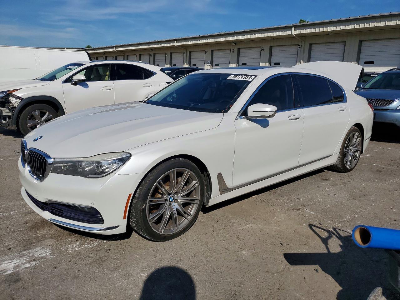 2017 BMW 740 I - zdjęcie główne