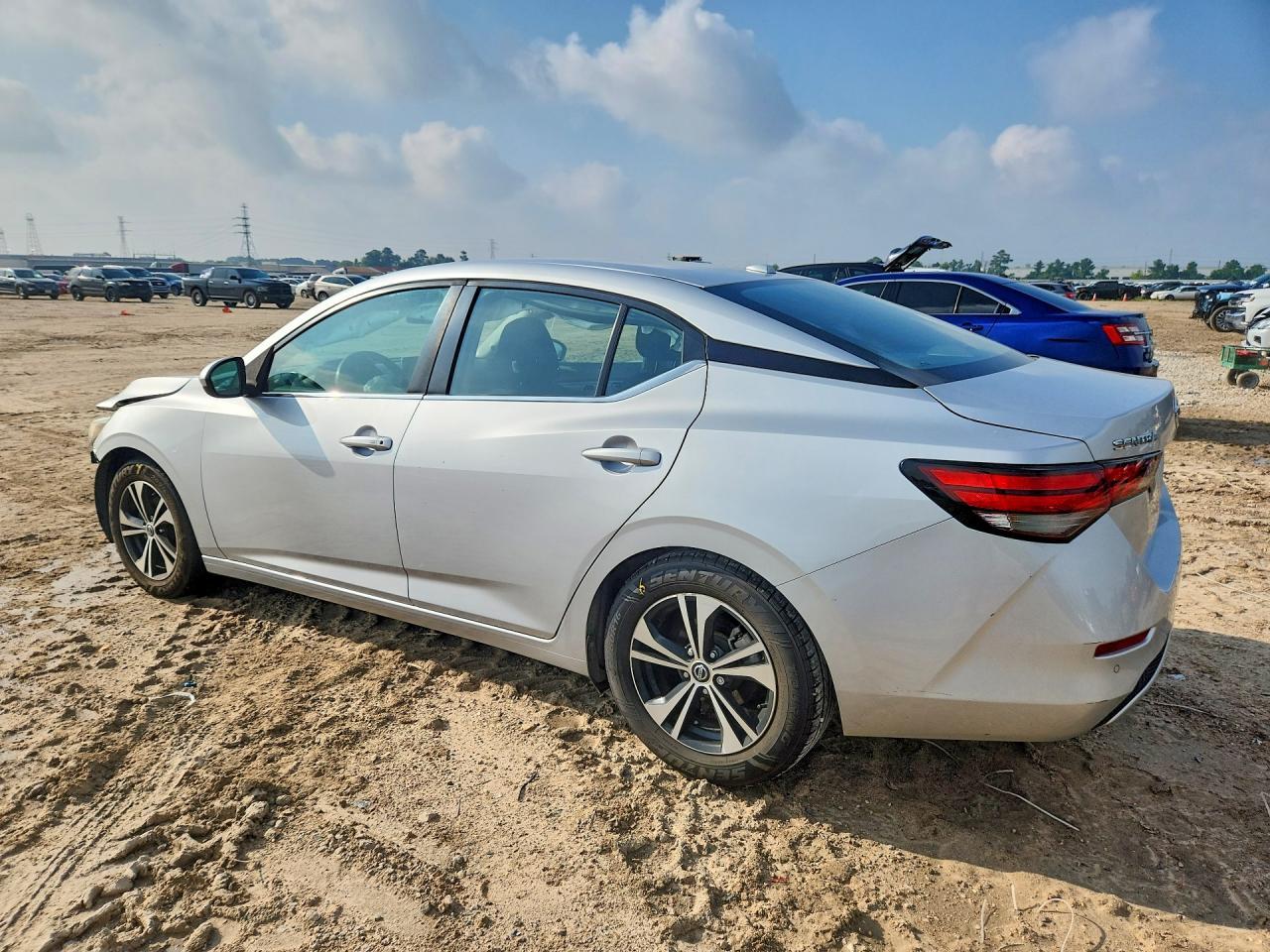 2021 Nissan Sentra Sv - zdjęcie 2