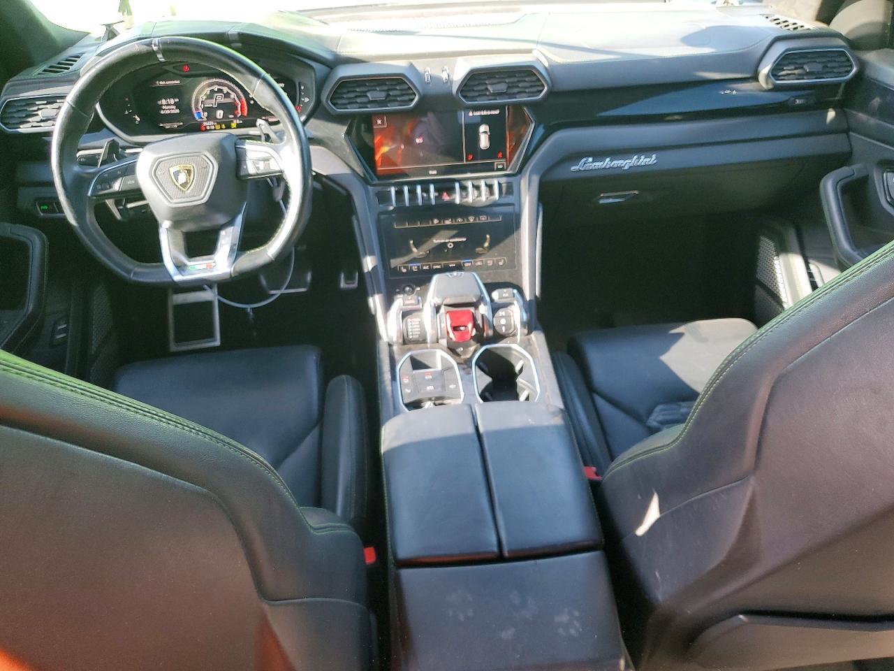 2021 Lamborghini Urus - zdjęcie 8