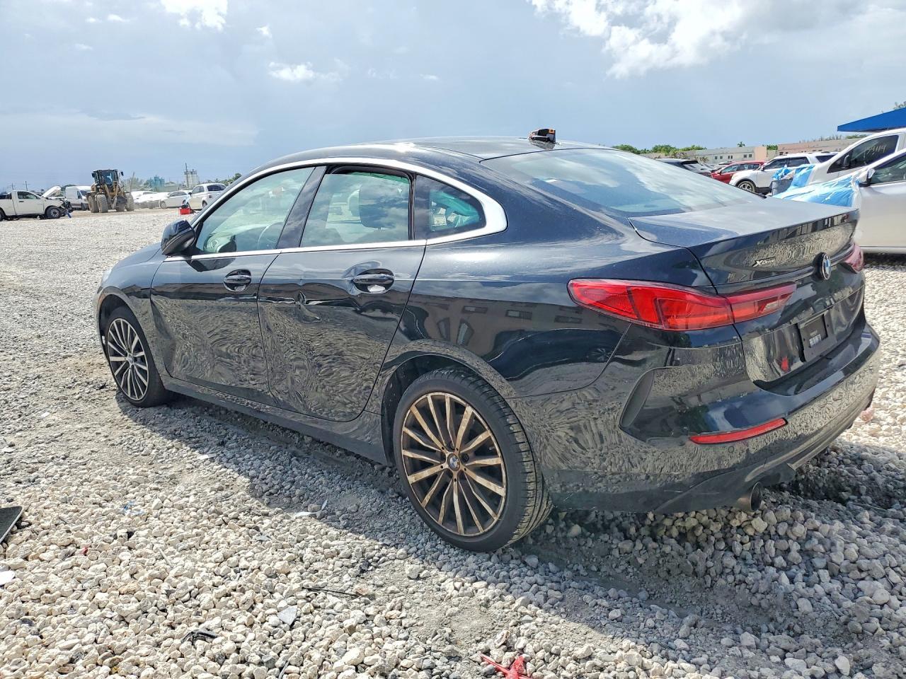 2022 BMW Seria 2 228i - zdjęcie 2