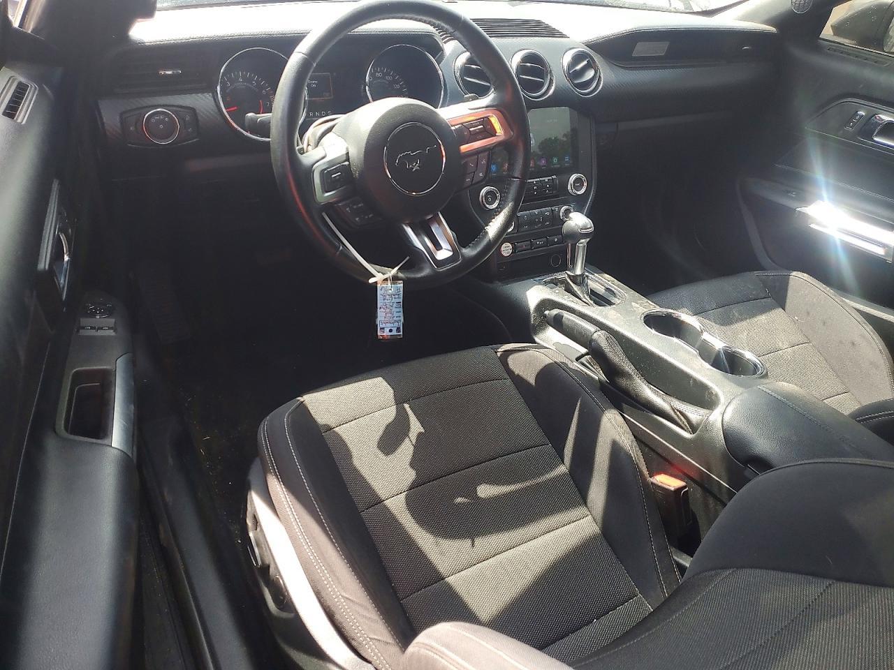 2016 Ford Mustang - zdjęcie 8