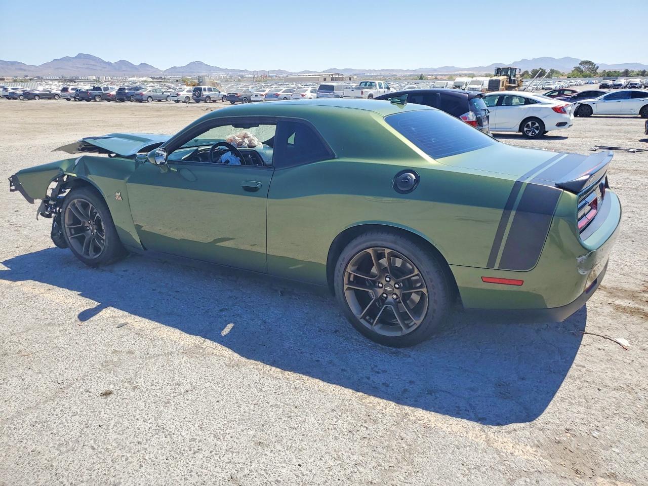 2022 Dodge Challenger R - zdjęcie 2