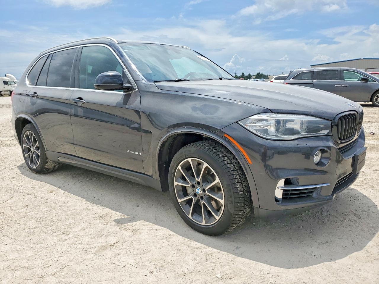 2015 BMW X5 xDrive50I - zdjęcie 4