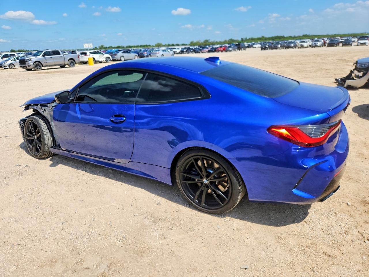 2022 BMW M440I - zdjęcie 2
