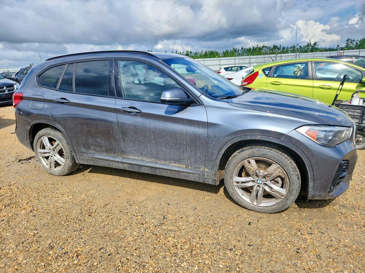 2021 BMW X1 xDrive28I - zdjęcie 4