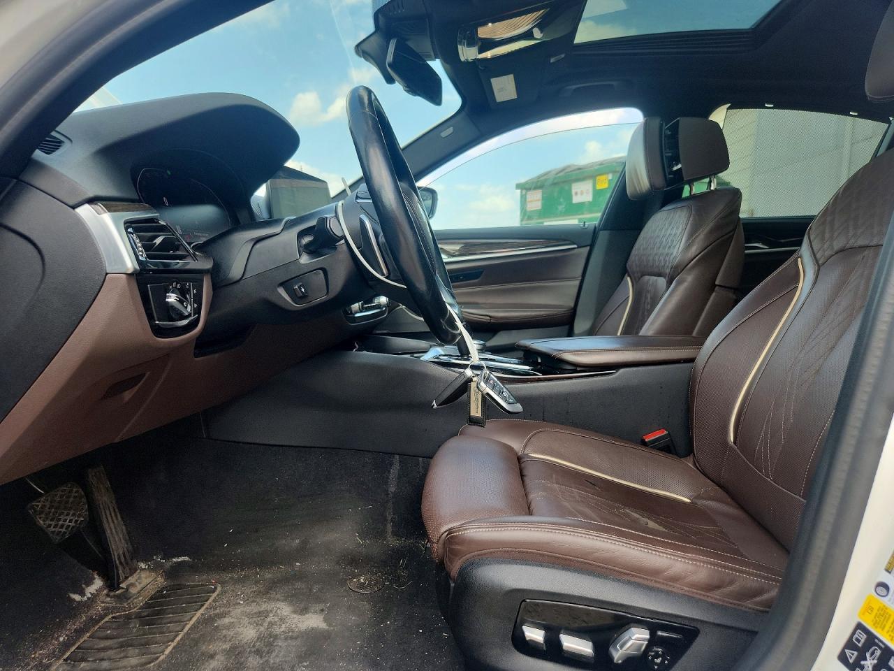 2020 BMW 530 Xi - zdjęcie 7