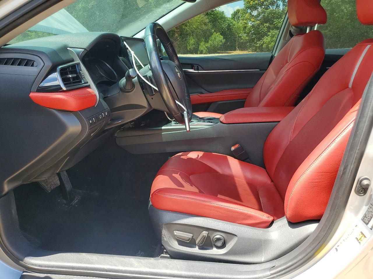 2022 Toyota Camry Xse - zdjęcie 7