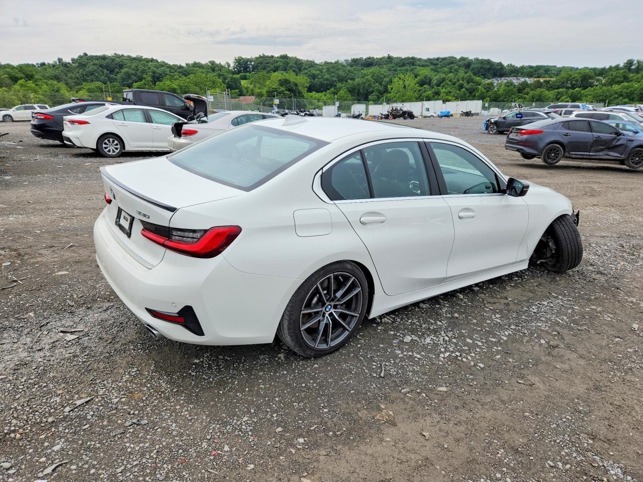 2019 BMW Seria 3 330i - zdjęcie 3