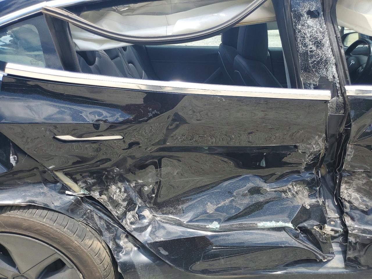 2018 Tesla Model 3 - zdjęcie 10