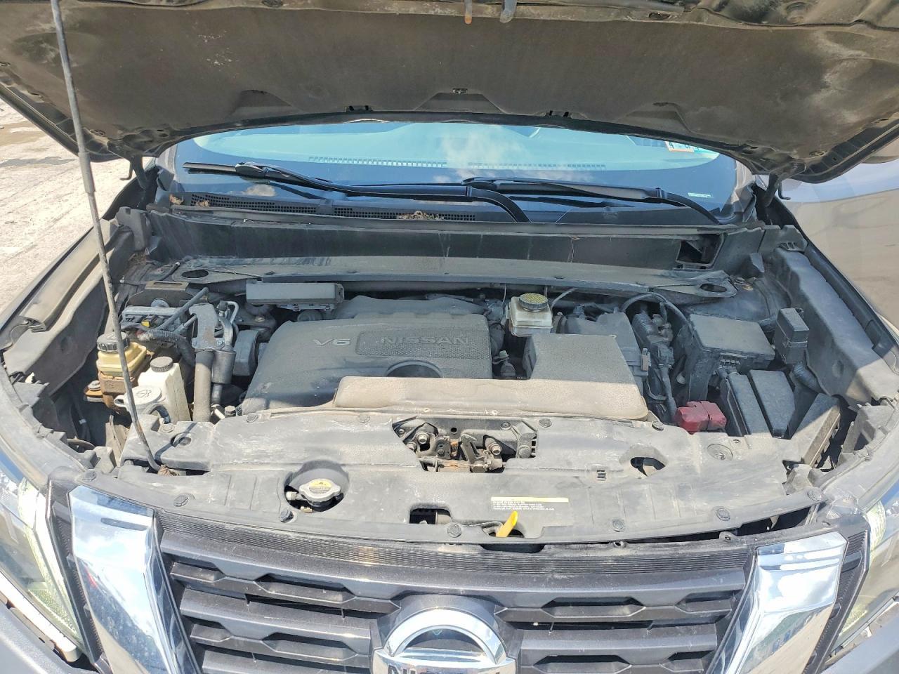 2017 Nissan Pathfinder - zdjęcie 23