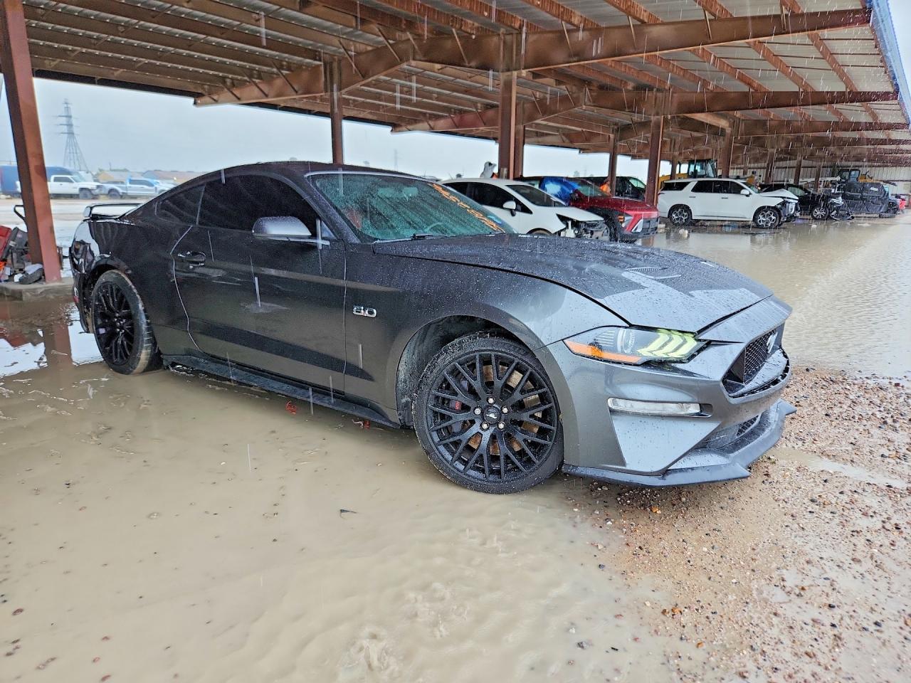2020 Ford Mustang Gt - zdjęcie 4