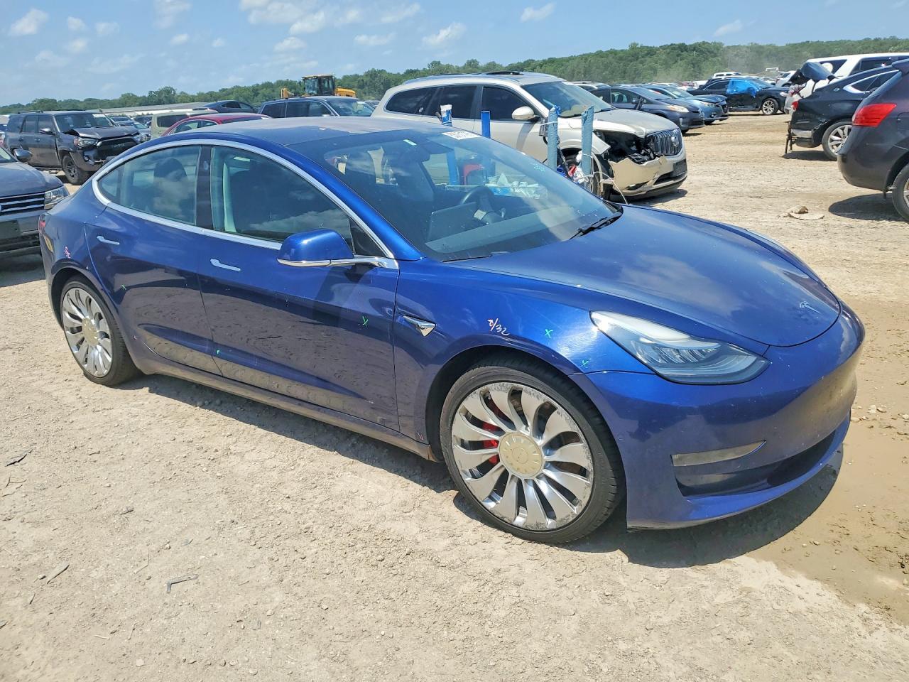 2018 Tesla Model 3 - zdjęcie 4